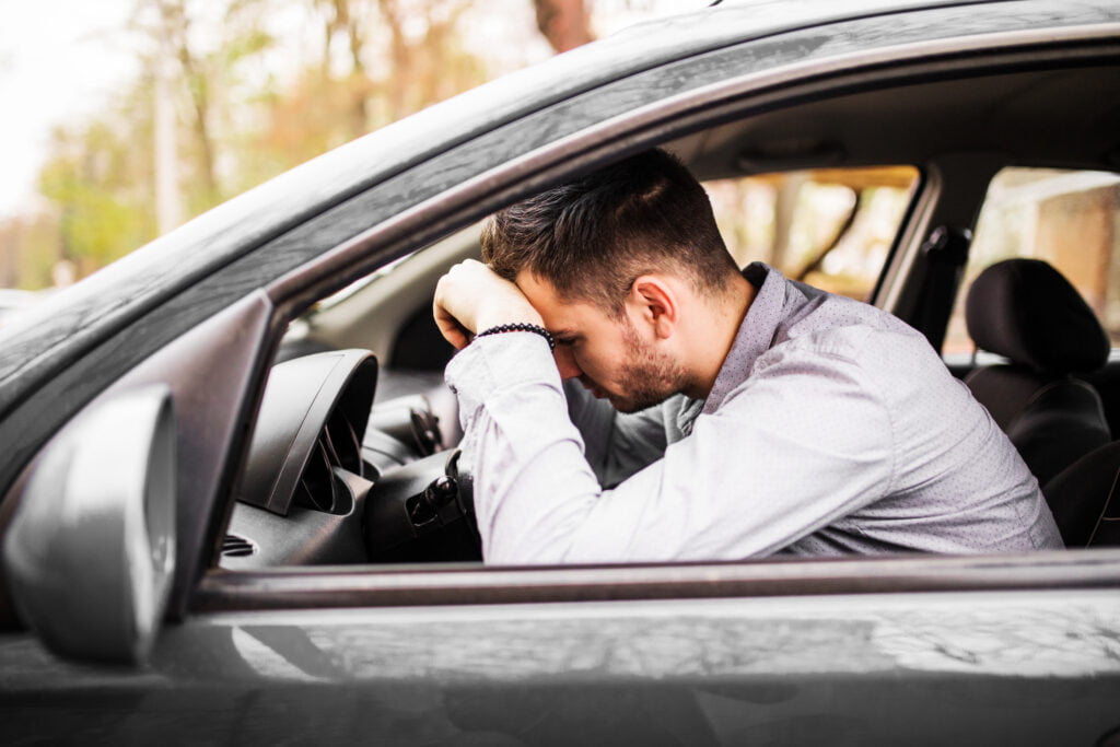 EVITE MULTAS: não tome estas ATITUDES no trânsito e SEU BOLSO vai agradecer! 1 EVITE MULTAS nao tome estas ATITUDES no transito e SEU BOLSO vai agradecer