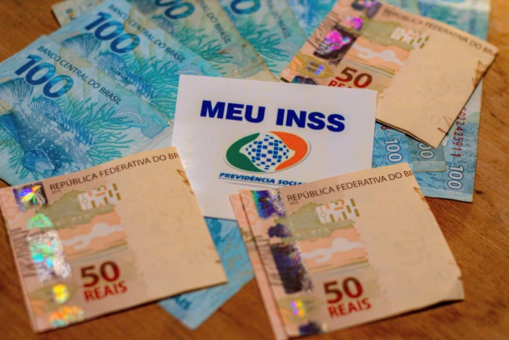 INSS mexe nos JUROS do CONSIGNADO: o que muda pra você? 1 INSS mexe nos JUROS do CONSIGNADO