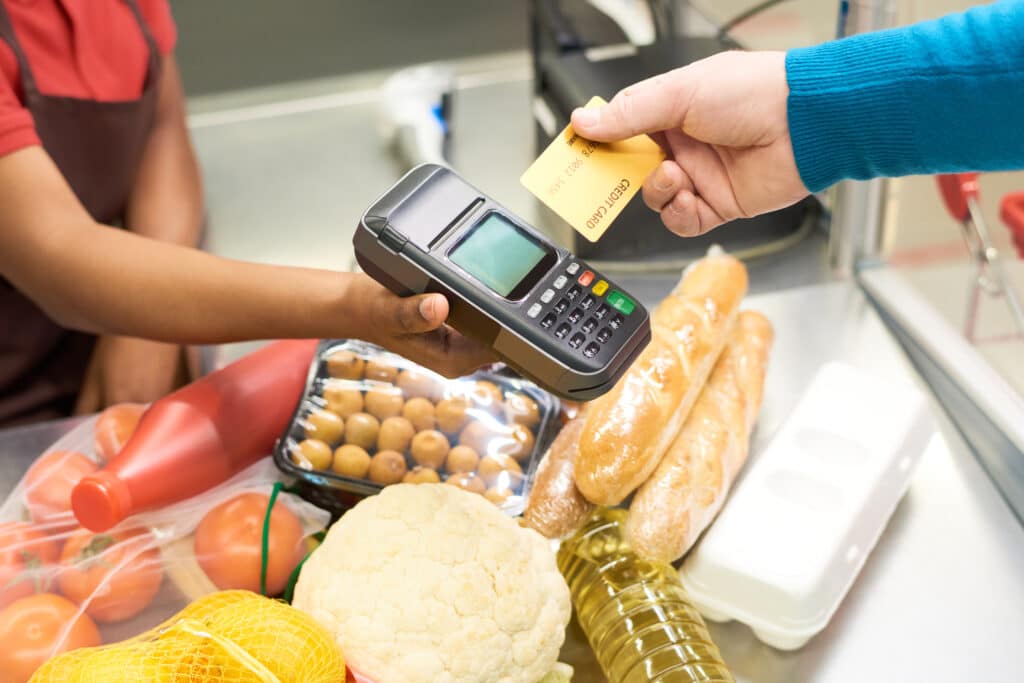 O PARCELAMENTO sem juros no CARTÃO DE CRÉDITO vai ACABAR ou NÃO? Saiba mais 1 cartão de crédito: parcelamento vai acabar?