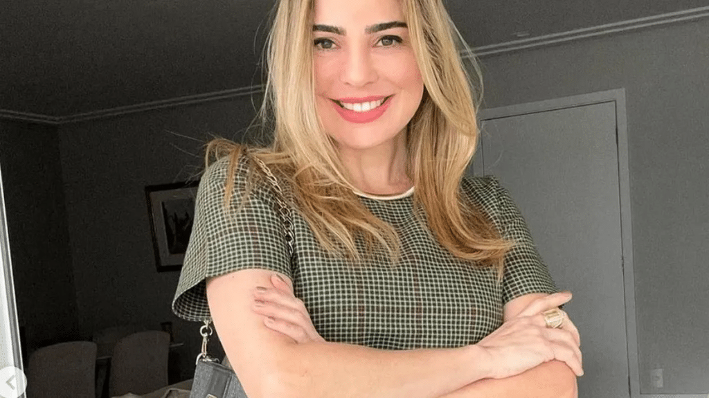 Rachel Sheherazade deve voltar à TV; no lugar de quem? Confira 1 Record abre espaço para a possível entrada de Rachel Sheherazade no "Hoje em Dia", formando um elenco inteiramente feminino.