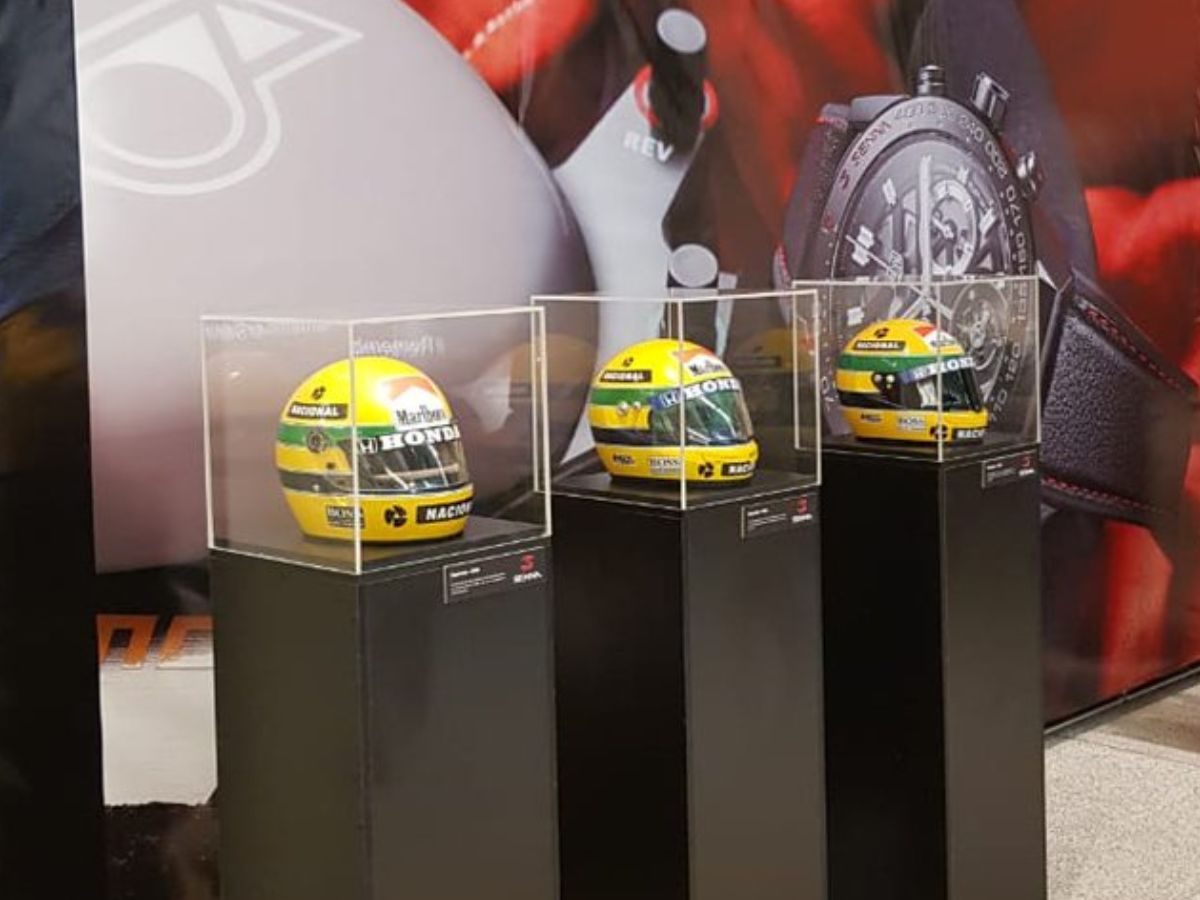 Capacete de Ayrton Senna é Leiloado por R$ 5,4 Milhões e Bate Recorde 1 capacete de ayrton senna e leiloado por r 54 milhoes e bate recorde