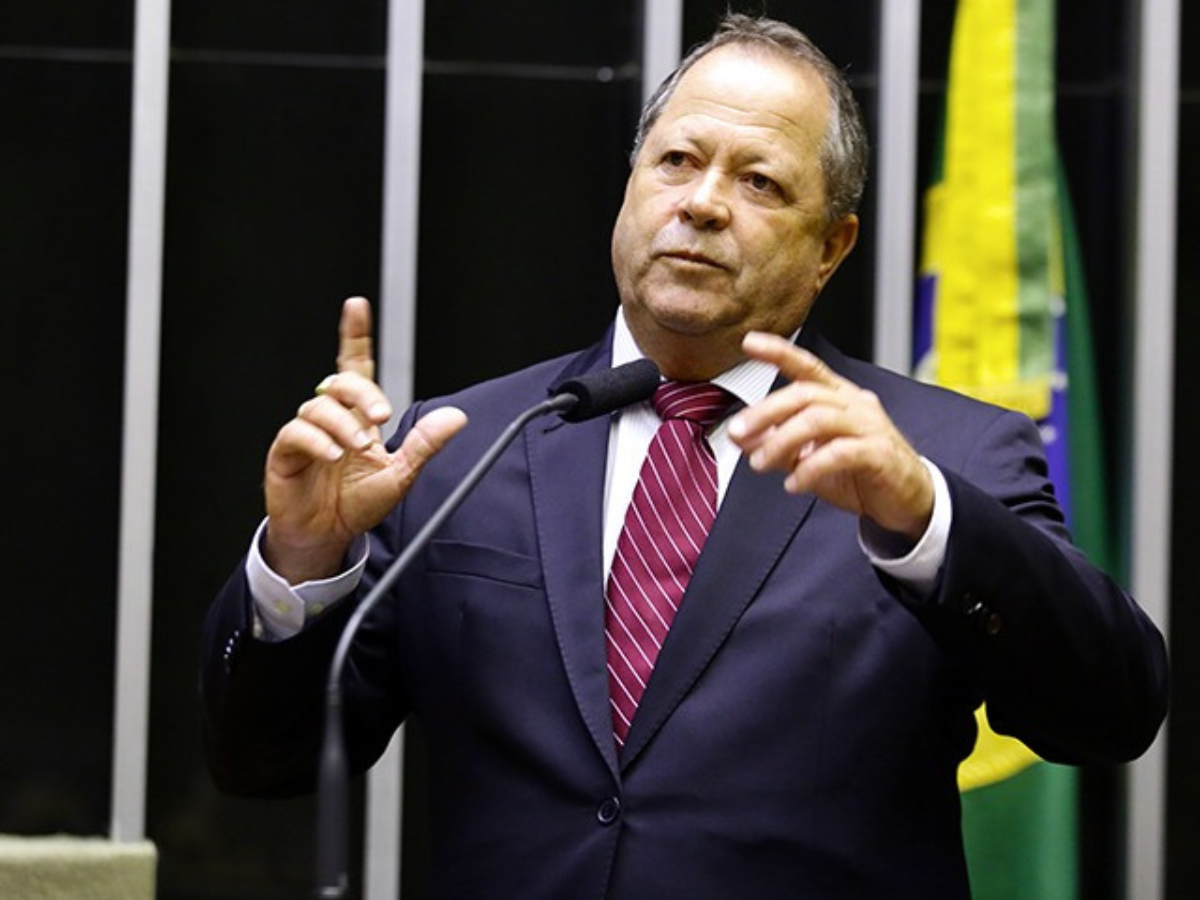 Chiquinho Brazão perde mandato na Câmara por acusação de assassinato 1 chiquinho brazao perde mandato na camara por acusacao de assassinato