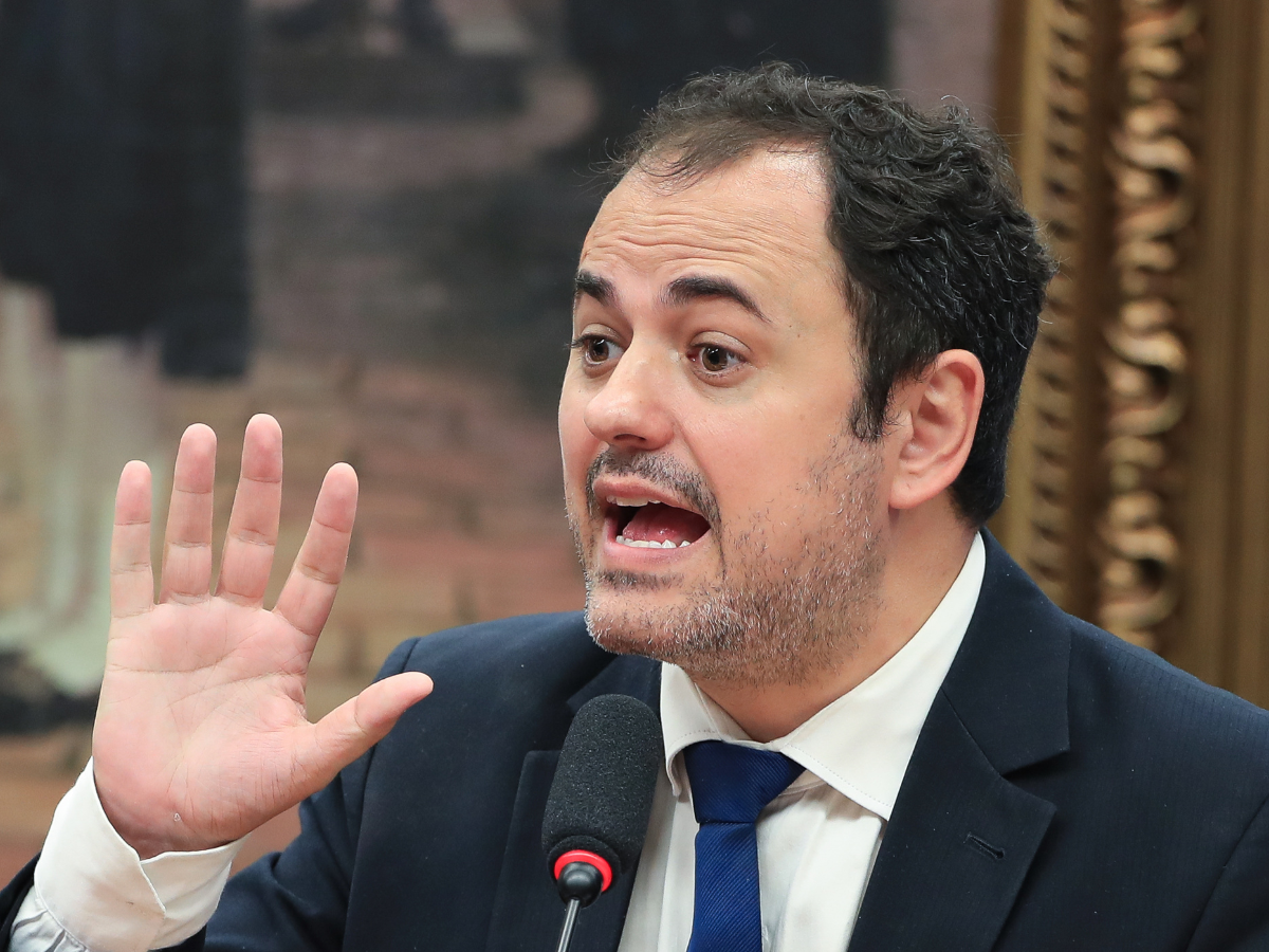 Comissão da Câmara Rejeita Recurso de Glauber Braga; Entenda os Detalhes 1 comissao da camara rejeita recurso de glauber braga entenda os detalhes