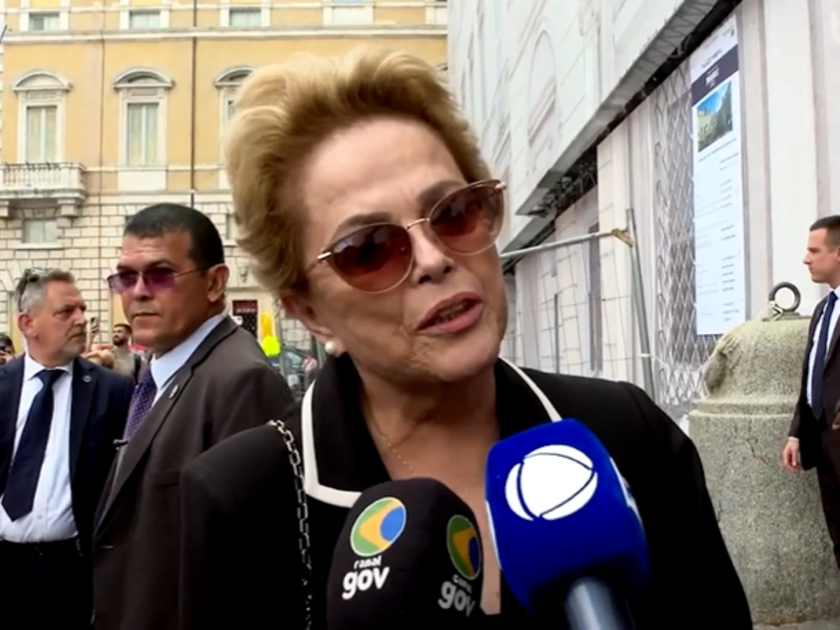 Dilma Comparece ao Funeral de Francisco e Diz: Foi um Papa Religioso 1 dilma comparece ao funeral de francisco e diz foi um papa religioso