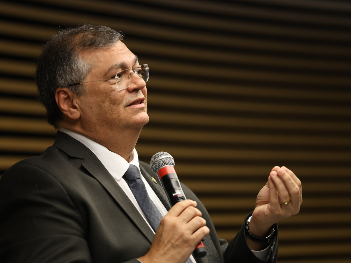 Dino Manda Suspender Pagamento de Emendas da Saúde ao Analisar Irregularidades 1 dino manda suspender pagamento de emendas da saude ao analisar irregularidades