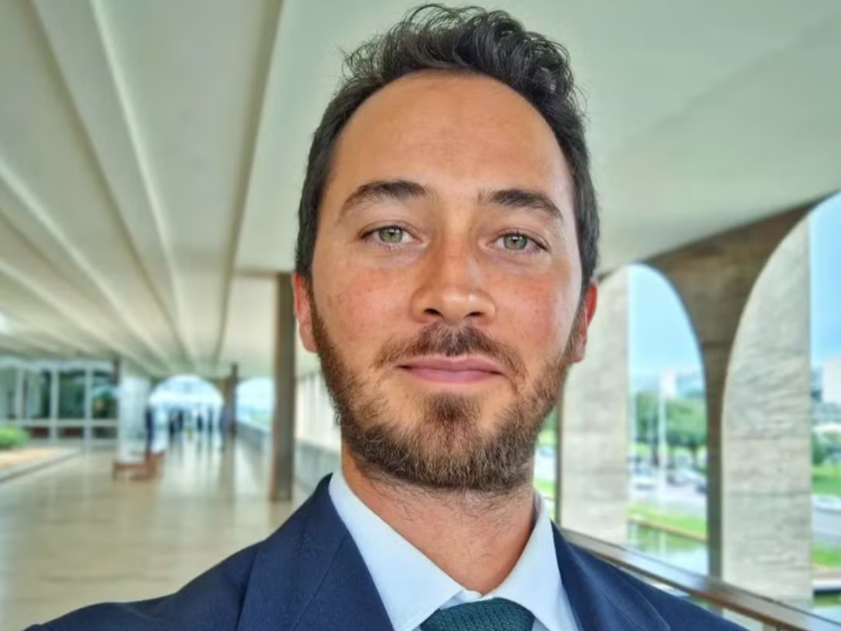 Ex-galã de Malhação celebra estreia como diplomata no Brics 1 exgala de malhacao celebra estreia como diplomata no brics