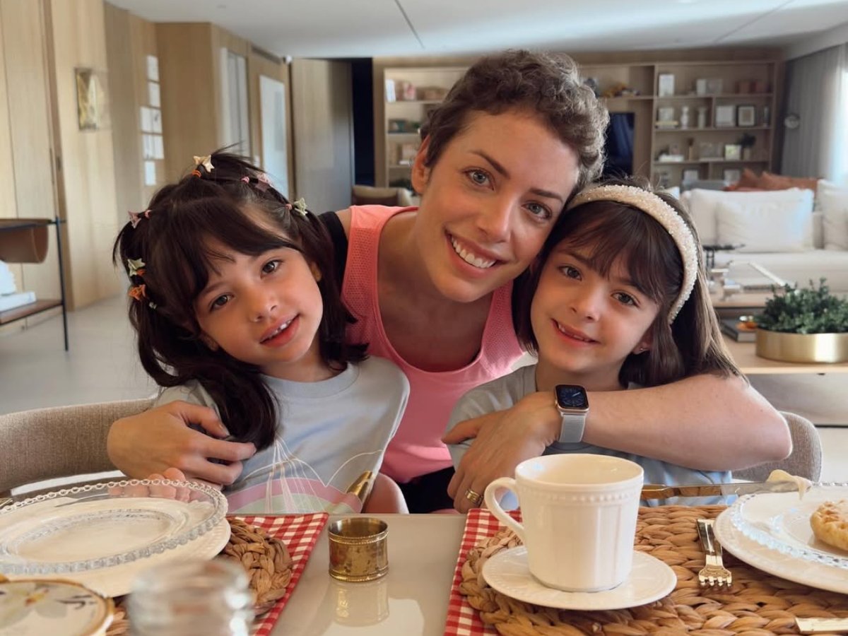 Filha de Fabiana Justus sofre acidente e fratura durante brincadeira 1 filha de fabiana justus sofre acidente e fratura durante brincadeira