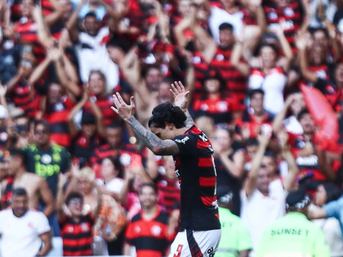 Flamengo Atropela Corinthians e Assume a Liderança do Brasileirão 1 flamengo atropela corinthians e assume a lideranca do brasileirao