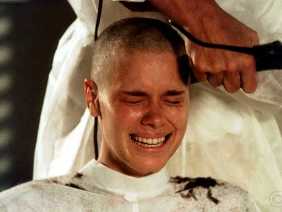 Carol Dieckmann Revela que Se Sentiu Bonita ao Raspar o Cabelo 1 carol dieckmann revela que se sentiu bonita ao raspar o cabelo