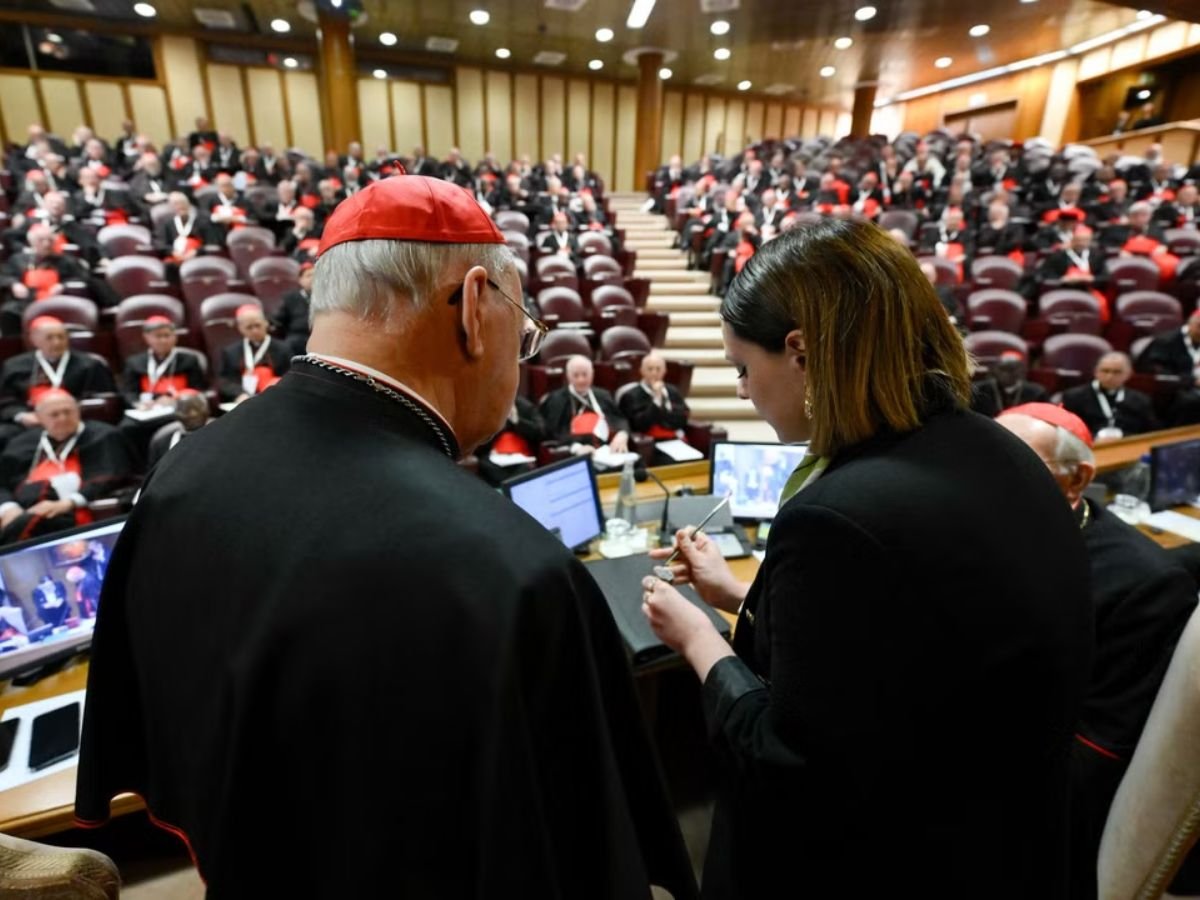 Conclave: Preparativos e Juramento de Sigilo Antes da Votação 1 conclave preparativos e juramento de sigilo antes da votacao