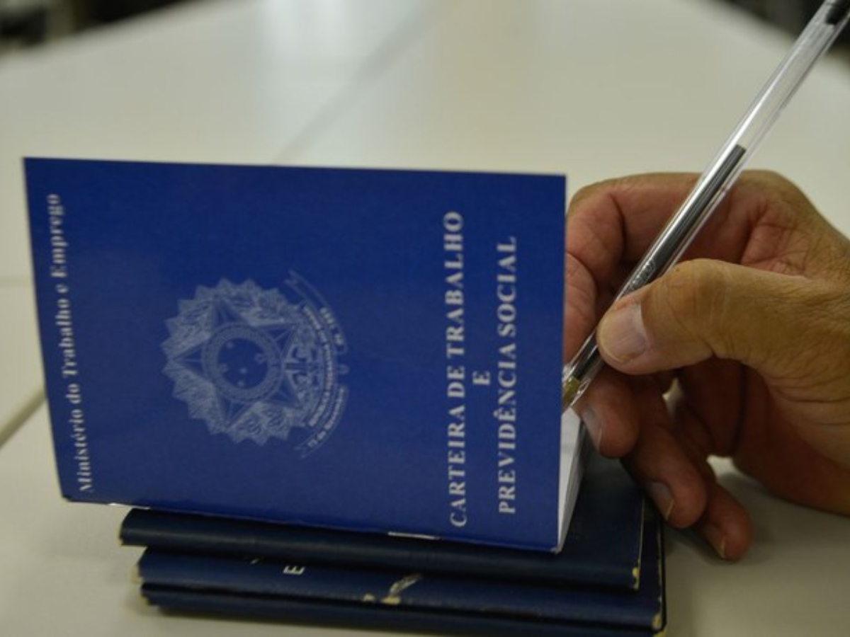 Desemprego em abril atinge menor taxa em 13 anos, diz IBGE 1 desemprego em abril atinge menor taxa em 13 anos diz ibge