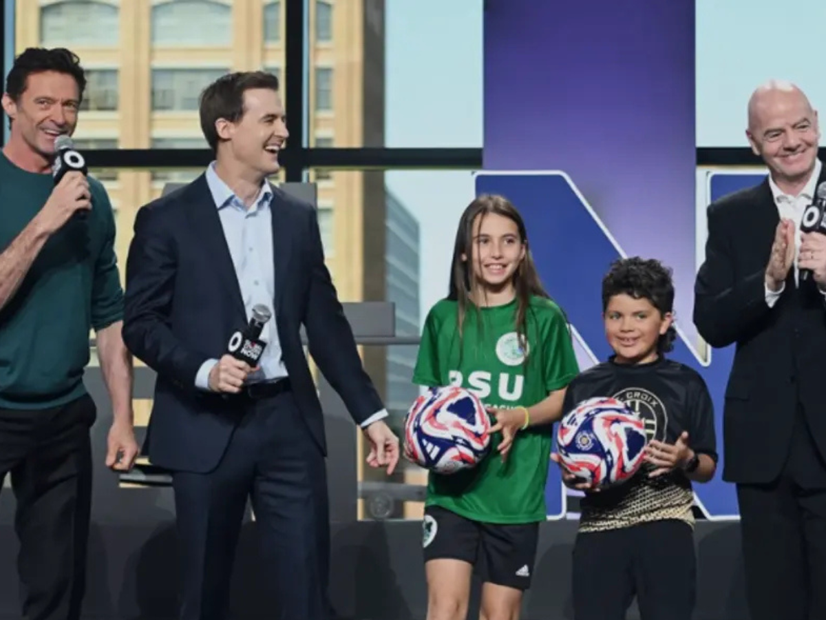 Hugh Jackman Apoia Fundo da FIFA para Ação Social 1 hugh jackman apoia fundo da fifa para acao social