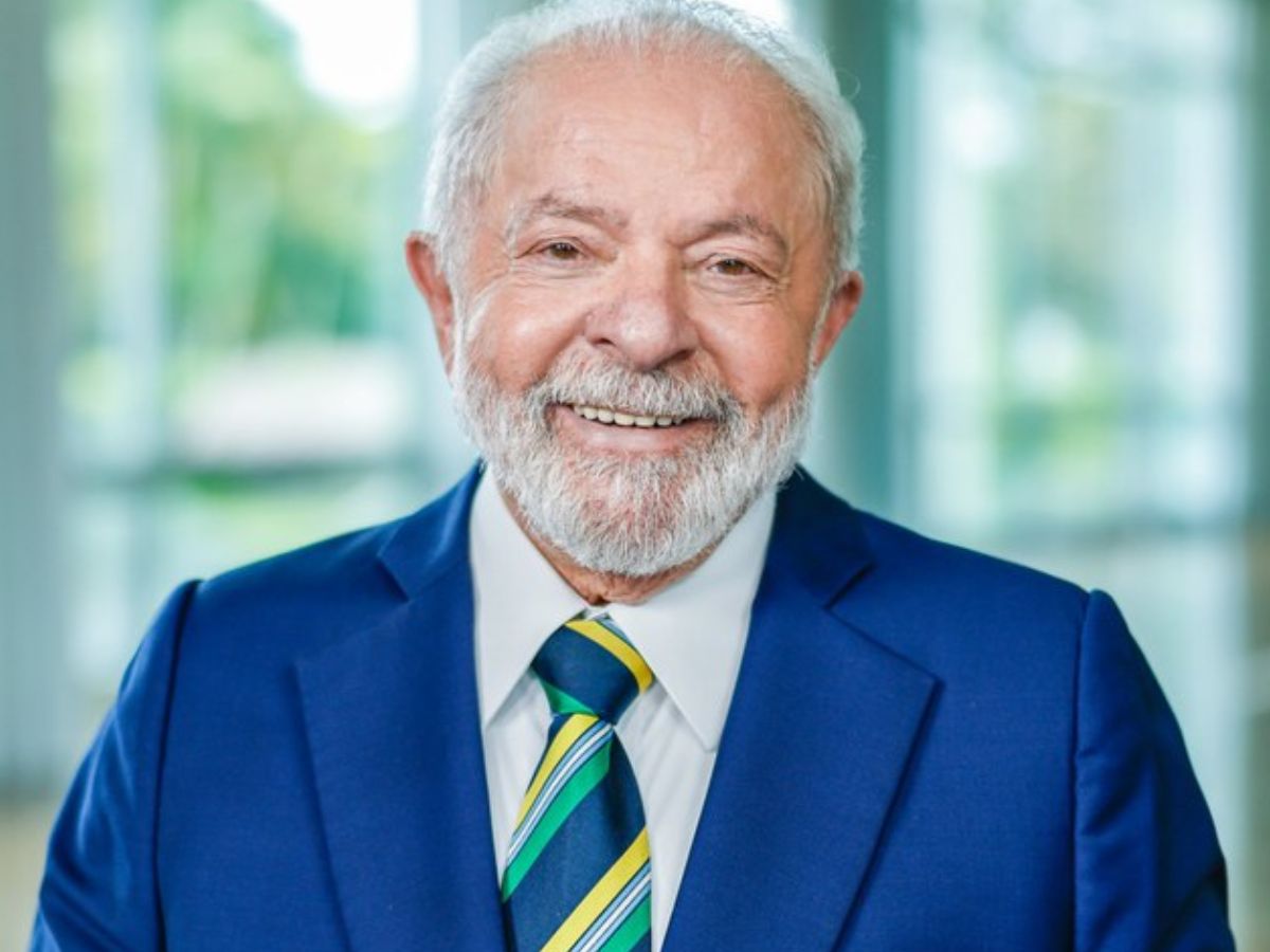 lula e levado ao hospital siriolibanes em brasilia apos indisposicao