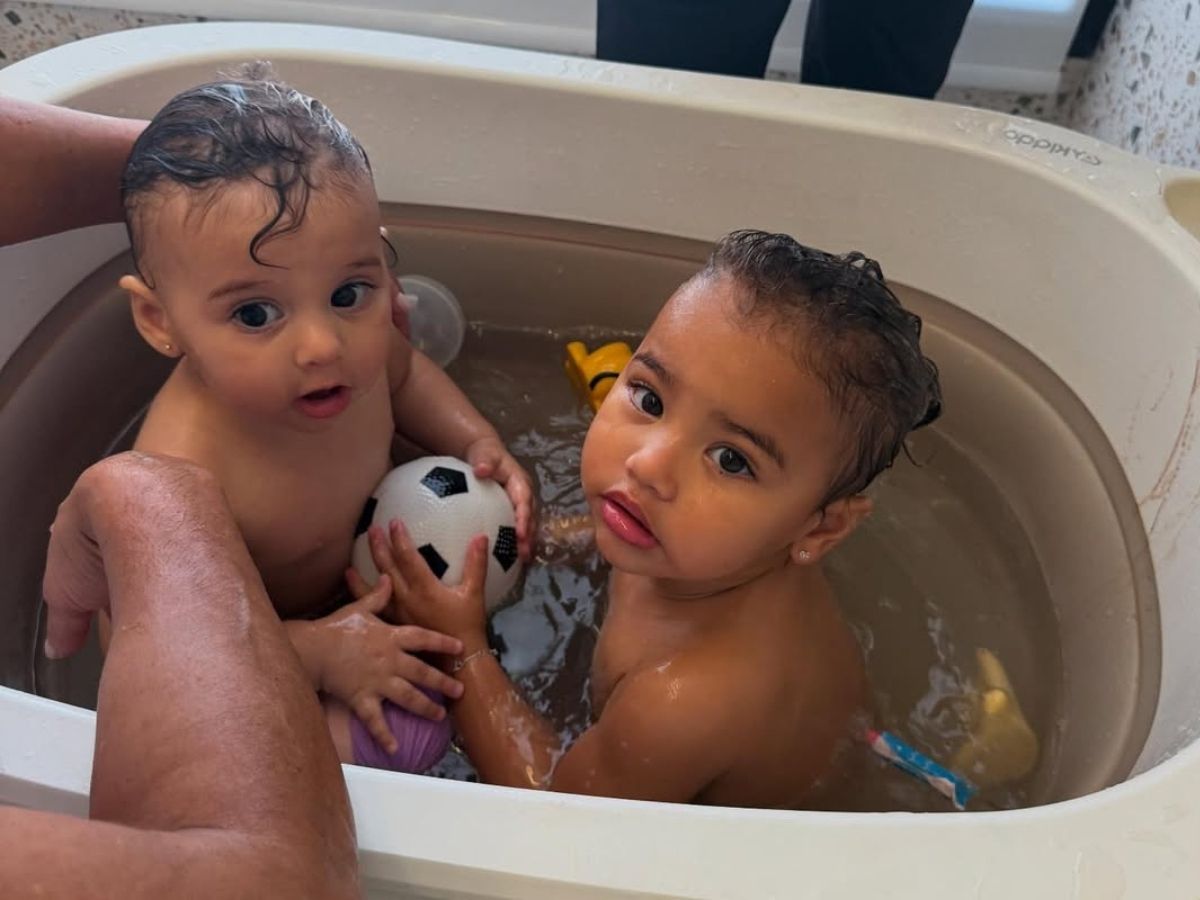 Mavie e Helena Juntas: Neymar Mostra Momento Especial Entre as Filhas 1 mavie e helena juntas neymar mostra momento especial entre as filhas