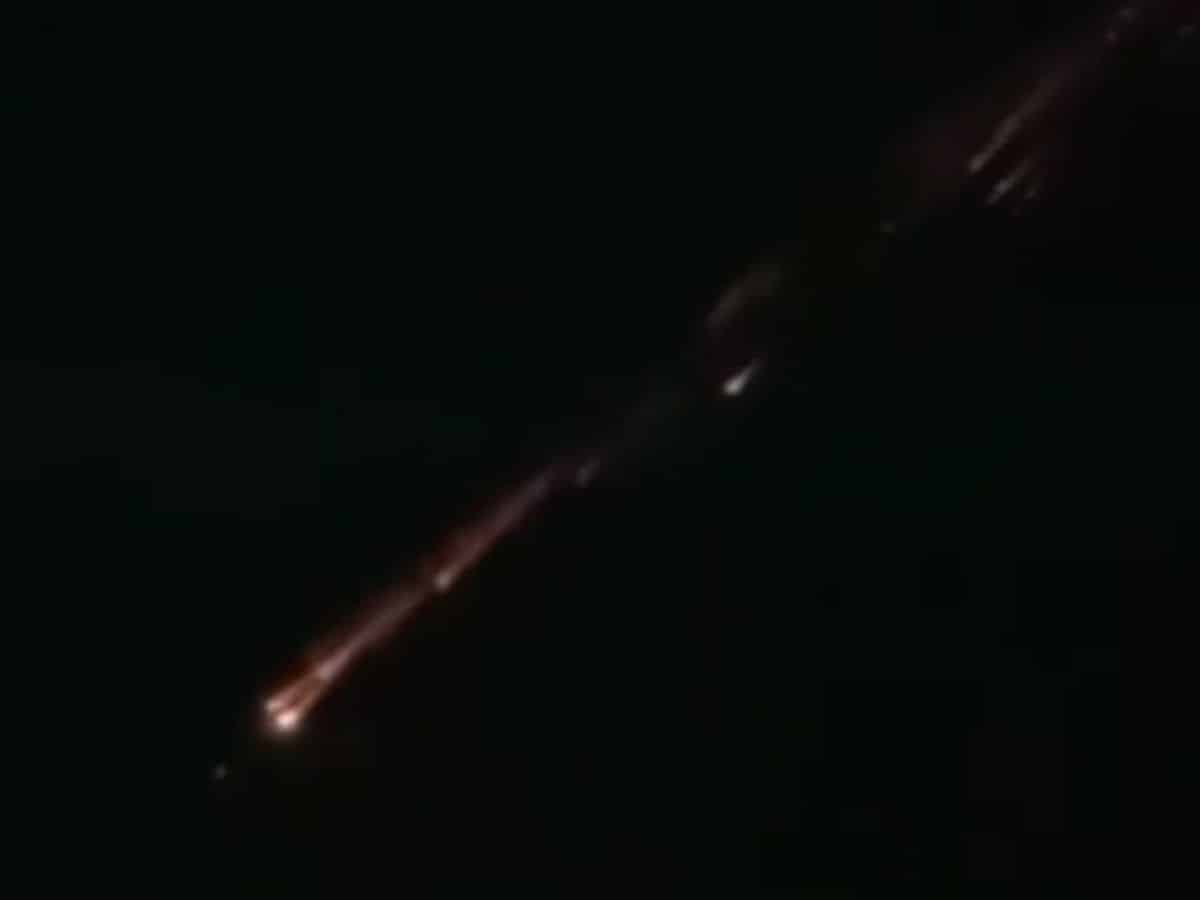 Meteoro? Objeto luminoso rasga o céu e causa alvoroço 1 meteoro objeto luminoso rasga o ceu e causa alvoroco