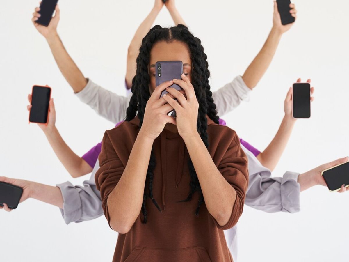O que é FOMO? Especialista Explica Como Tratar a Síndrome 1 o que e fomo especialista explica como tratar a sindrome