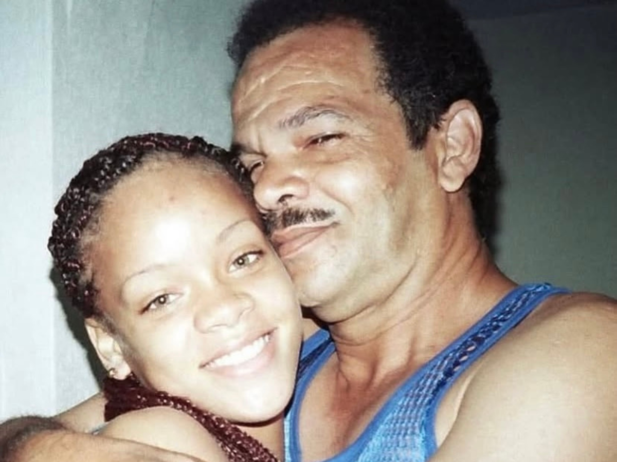 Pai da cantora Rihanna, Ronald Fenty, morre aos 70 anos 1 pai da cantora rihanna ronald fenty morre aos 70 anos