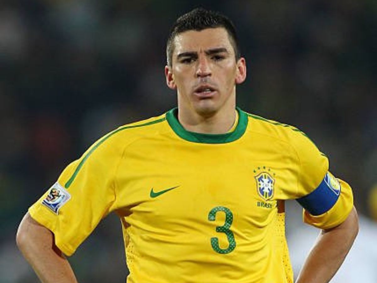 Recuperação de Lúcio: ex-zagueiro aparece sorrindo no hospital 1 recuperacao de lucio exzagueiro aparece sorrindo no hospital