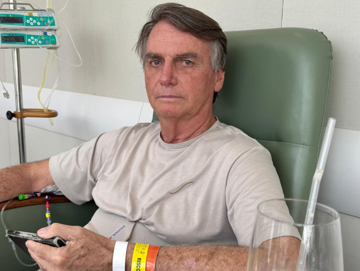 Bolsonaro cancela compromissos após passar mal em Goiás 1 bolsonaro cancela compromissos apos passar mal em goias