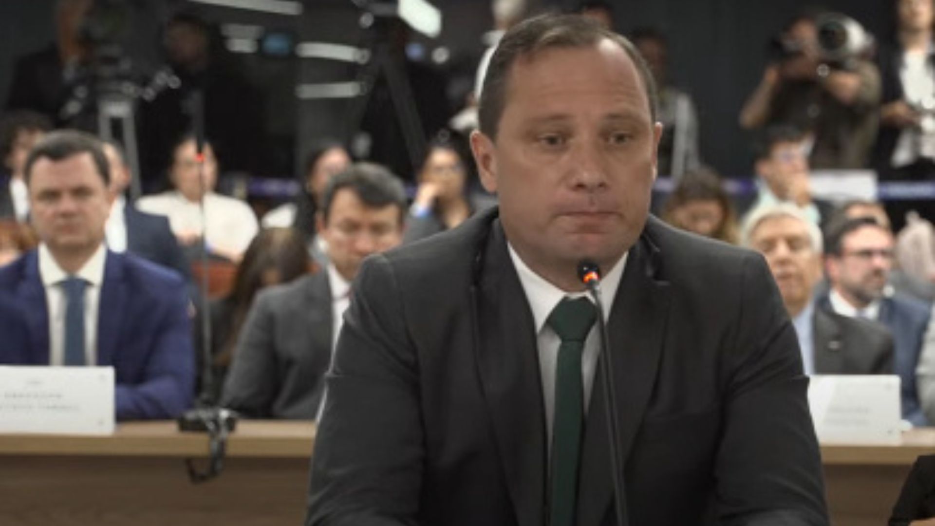 Bolsonaro discutiu sistema eleitoral com hacker, diz Cid ao STF 1 bolsonaro discutiu sistema eleitoral com hacker diz cid ao stf