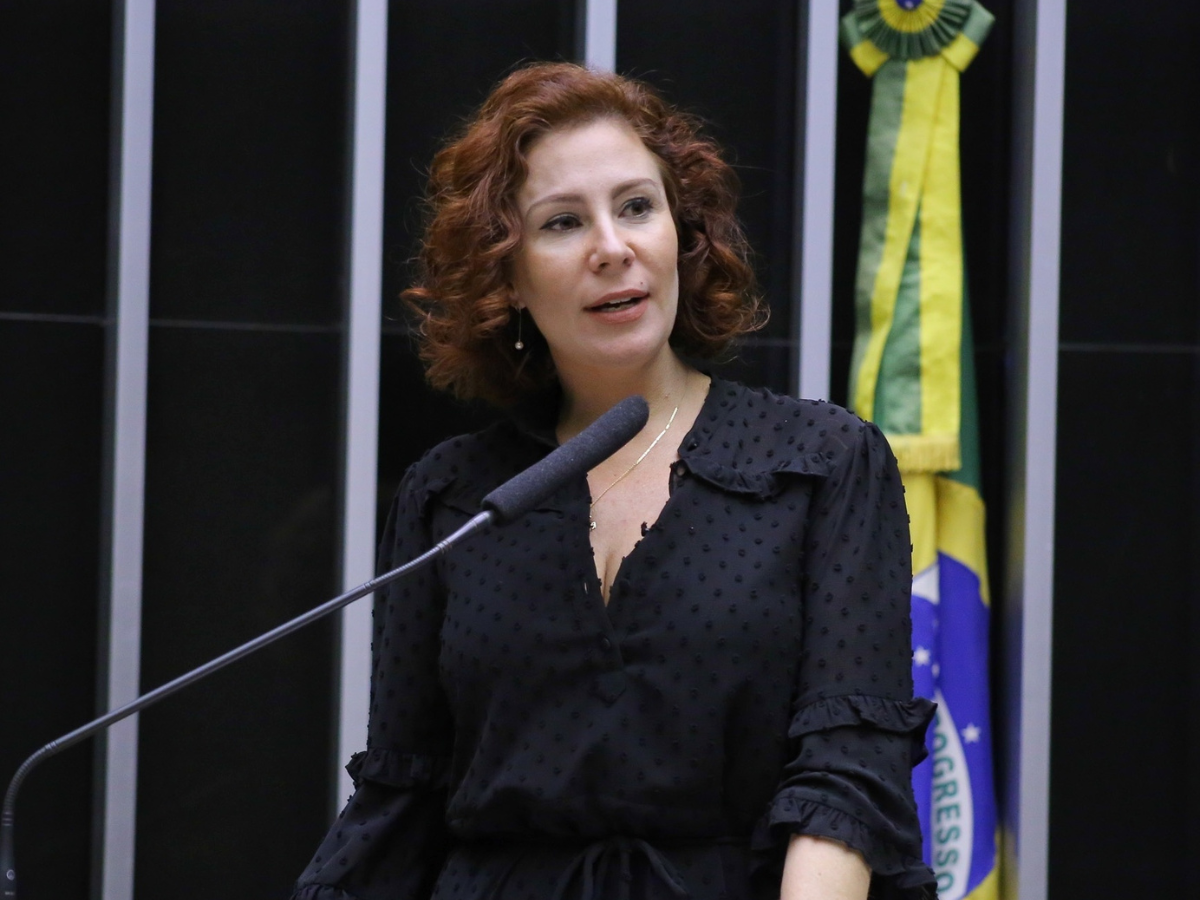 Carla Zambelli chega à Itália antes de ser listada pela Interpol 1 carla zambelli chega a italia antes de ser listada pela interpol