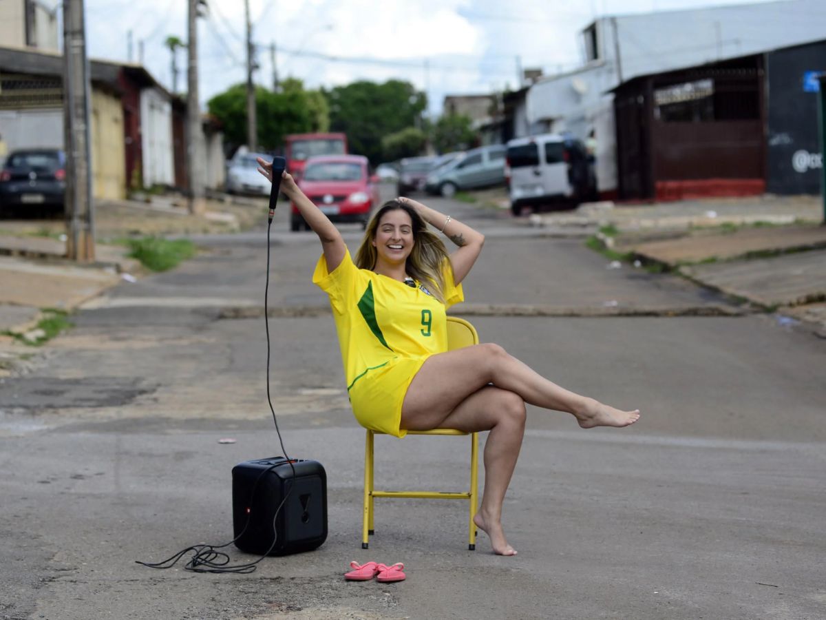 Conheça Ju Marques, Cantora que Viralizou Transformando Hits em Seresta 1 conheca ju marques cantora que viralizou transformando hits em seresta