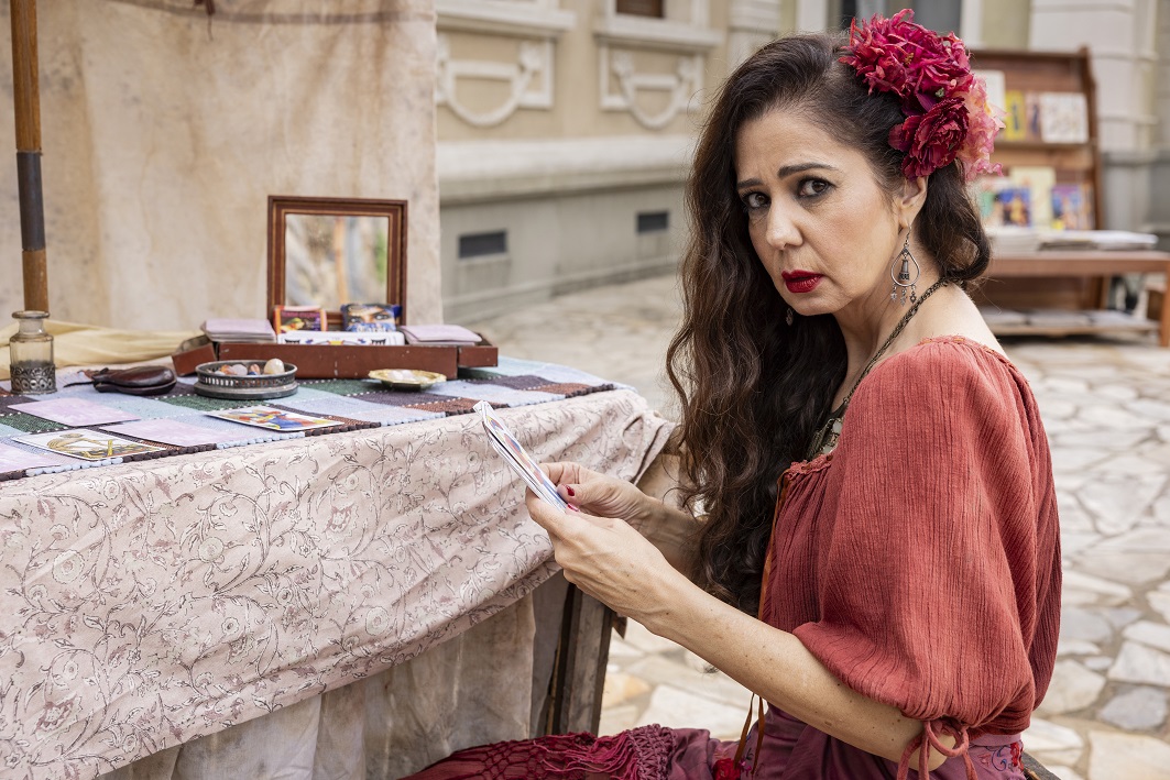 Cristiane Amorim Volta às Novelas da Globo como Trambiqueira 1 cristiane amorim volta as novelas da globo como trambiqueira