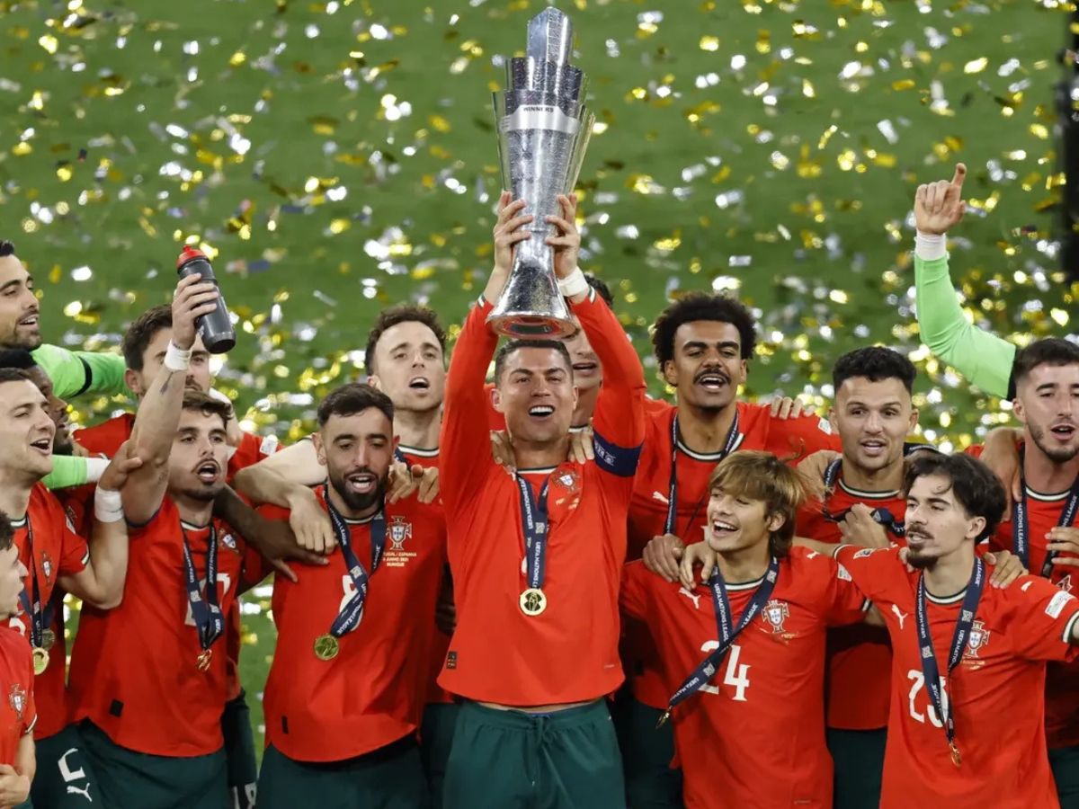 Cristiano Ronaldo levanta mais uma taça aos 40 anos 1 cristiano ronaldo levanta mais uma taca aos 40 anos