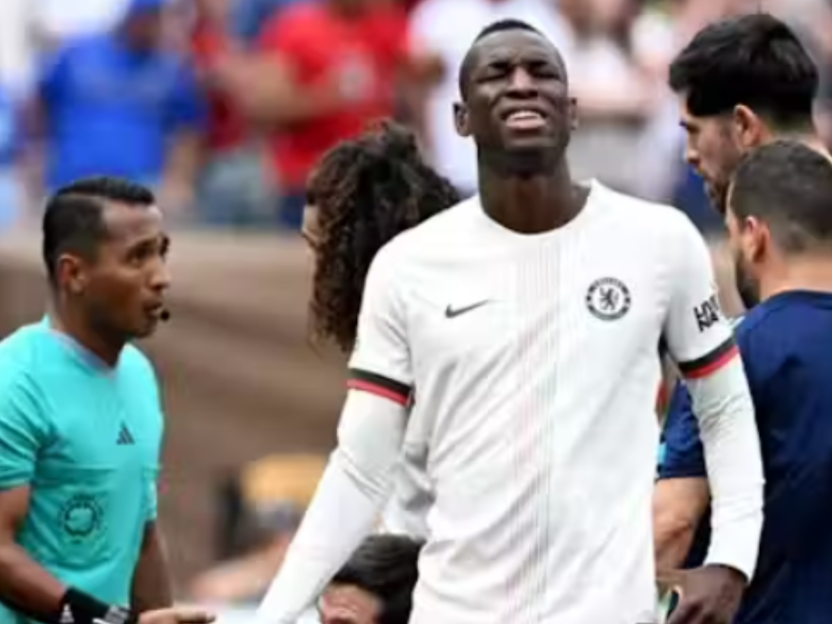 FIFA suspende Nicolas Jackson do Chelsea por expulsão 1 fifa suspende nicolas jackson do chelsea por
