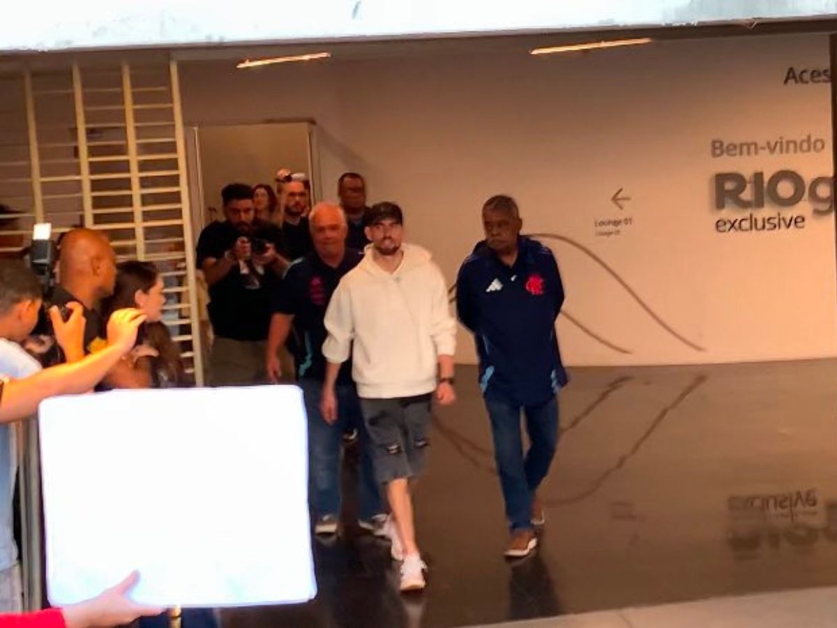 Jorginho Chega ao Rio de Janeiro para Assinar com Flamengo 1 jorginho chega ao rio de janeiro para assinar com flamengo