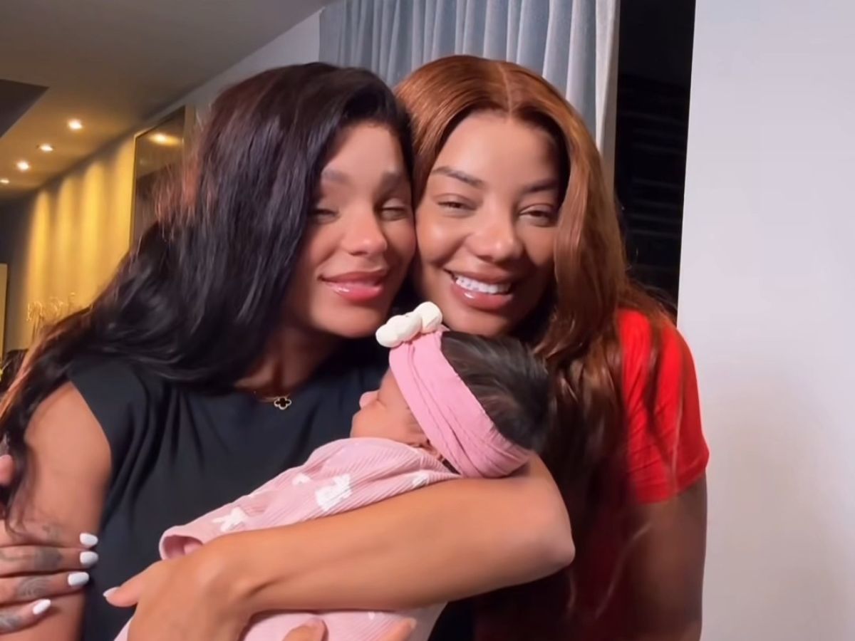 Ludmilla e Brunna Gonçalves mostram o rostinho de Zuri pela 1ª vez 1 ludmilla e brunna goncalves mostram o rostinho de zuri pela 1 vez