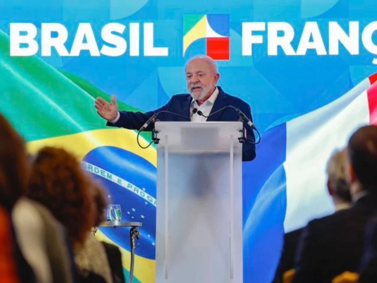 Lula Defende Gastos com Viagens Internacionais na França 1 lula defende gastos com viagens internacionais na franca