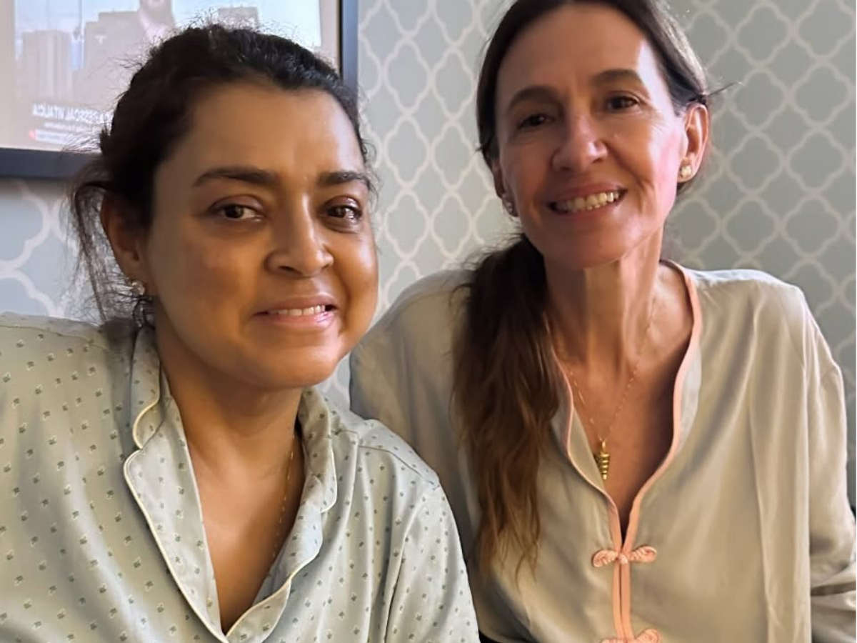 Madrasta de Preta Gil Posa com Cantora nos EUA: Tudo que Queria Era Ficar Pertinho Dela 1 madrasta de preta gil posa com cantora nos eua tudo que queria era ficar pertinho dela