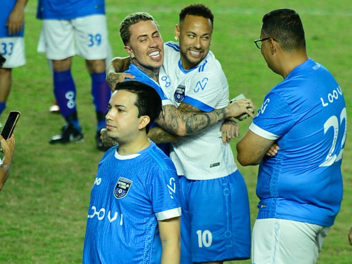 Neymar Jr. Participa de Jogo Beneficente na Vila Belmiro 1 neymar jr participa de jogo beneficente na vila belmiro