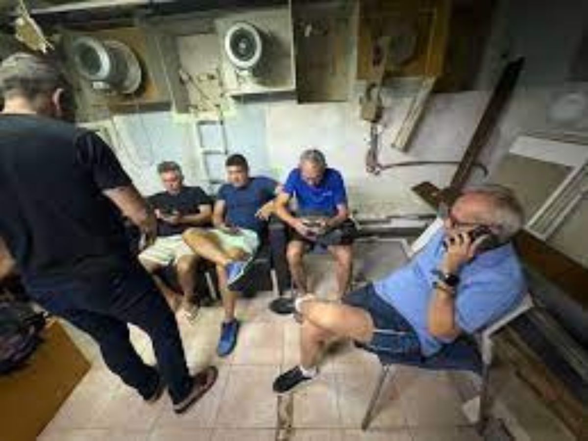 Políticos Ignoram Alerta e Viajam a Israel; 27 Aguardam Saída 1 politicos ignoram alerta e viajam a israel 27 aguardam saida