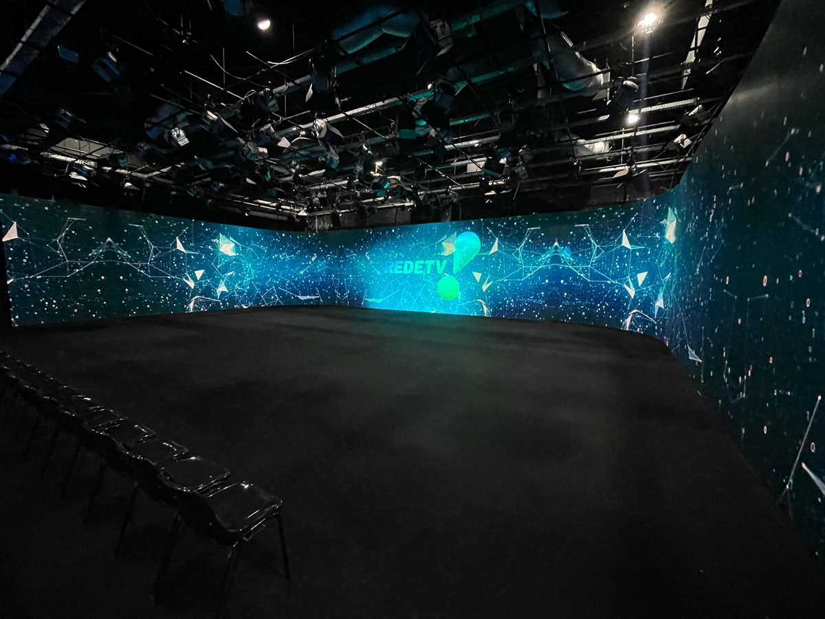 redetv inaugura telao gigante de 160 metros em novo estudio