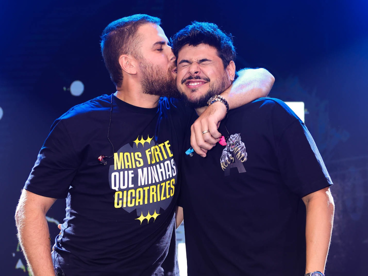 Zé Neto e Cristiano comemoram marca de 1 bilhão de visualizações em música: Histórico 1 ze neto e cristiano comemoram marca de 1 bilhao de visualizacoes em musica historico