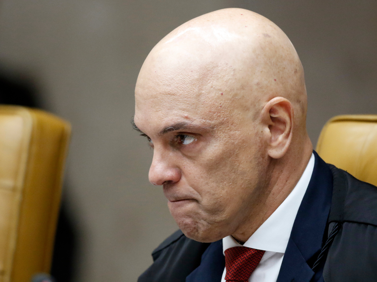Moraes nega ouvir filhos de Bolsonaro como testemunhas em ação 1 moraes nega ouvir filhos de bolsonaro como testemunhas em acao