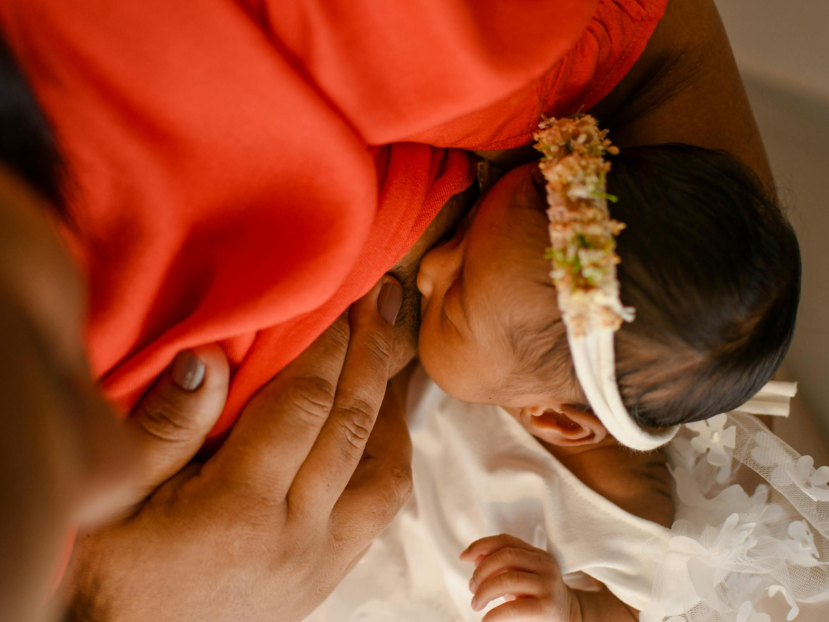 Agosto Dourado: Benefícios da Amamentação para o Sono do Bebê 1 agosto dourado beneficios da amamentacao para o sono do bebe