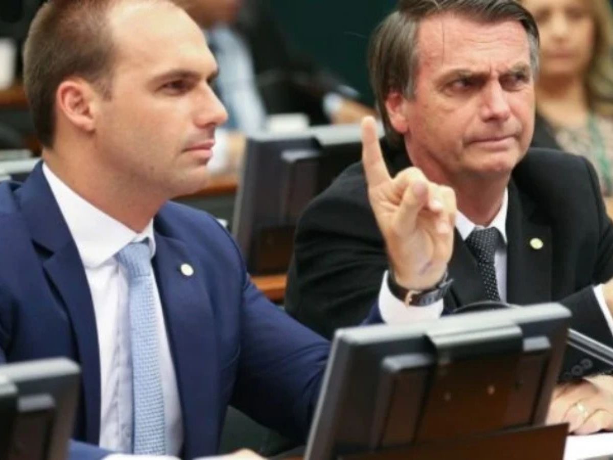 Eduardo lamenta prisão de Bolsonaro: Não vou poder abraçá-lo 1 eduardo lamenta prisao de bolsonaro nao vou poder abracalo