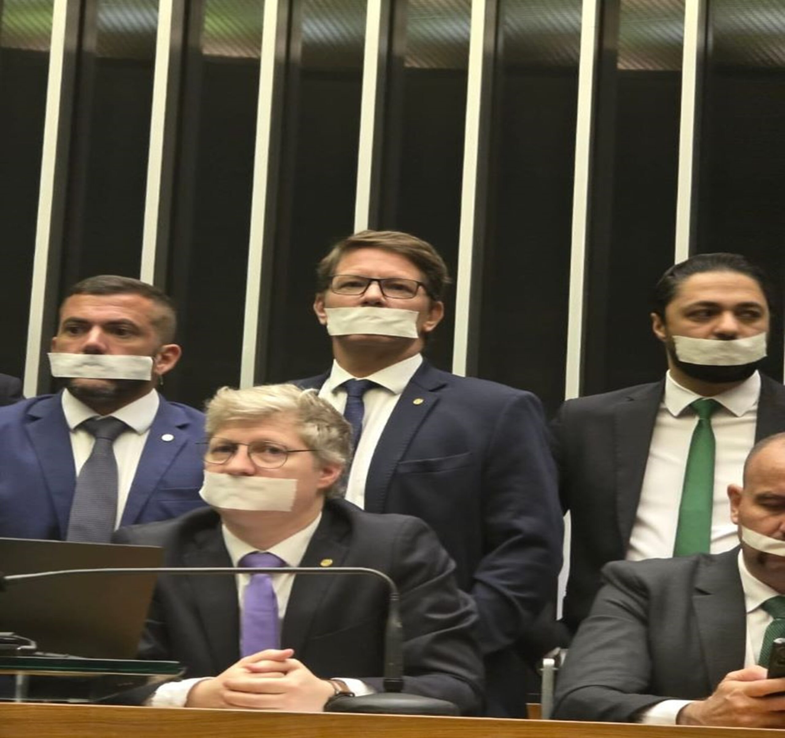 Número de deputados acusados por obstrução na Câmara sobe para 15 1 numero de deputados acusados por obstrucao na camara sobe para 15 scaled