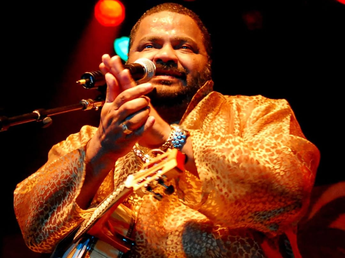 prefeitura do rio lamenta a morte de arlindo cruz continuar o show em outro lugar