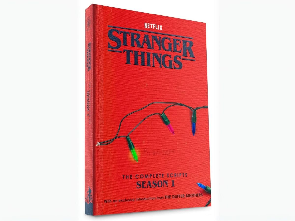 Roteiros completos de Stranger Things serão lançados em dois volumes 1 roteiros completos de stranger things serao lancados em dois volumes