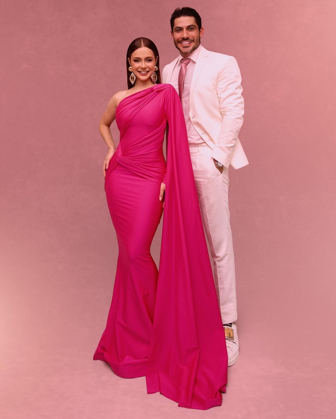 Mirela Janis e Yugnir